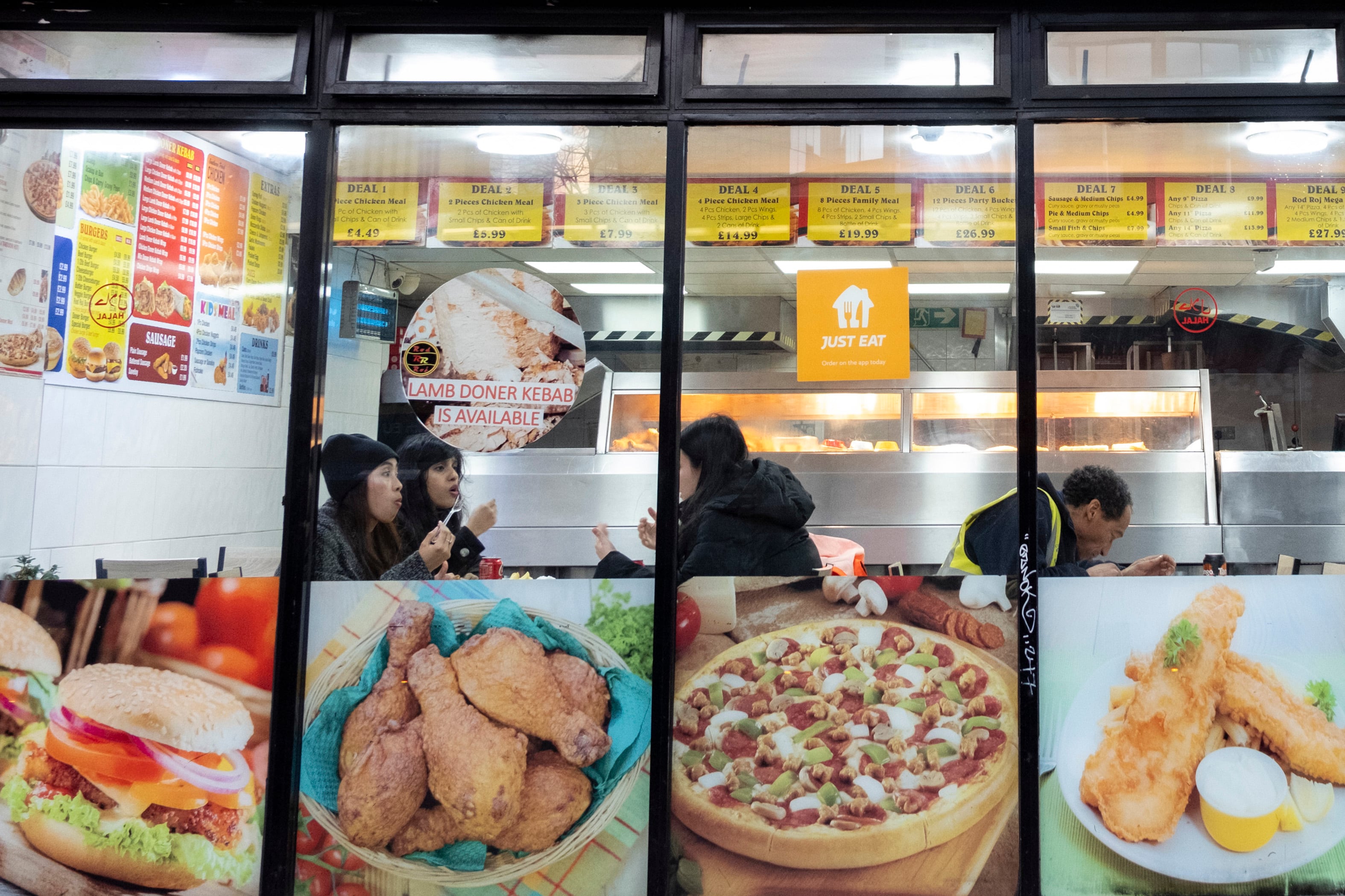 Alimentazione ultraprocessata: centinaia di studi avvertono di un pericolo per la salute pubblica