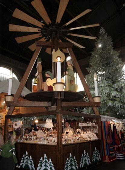 Mercadillo navideño de la estación de Hauptbahnhof en Zúrich