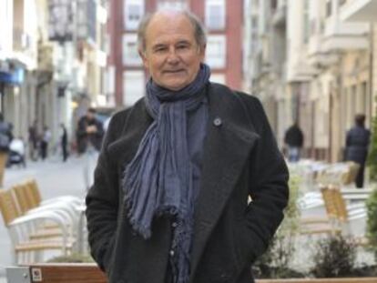El escritor Eugenio Ibarzabal, fotografiado el pasado mes de marzo en Vitoria.