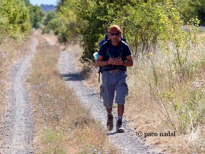 Pros y contras de viajar solo