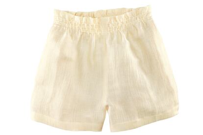 Short-bermuda en color crema de H&M (29,90 euros).