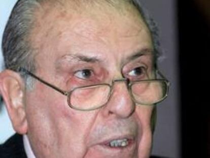 Fotografía de archivo del ex presidente del Banco Central Alfonso Escámez, que ha fallecido  a los 94 años de edad, después de padecer un problema cerebral desde hace dos semanas.