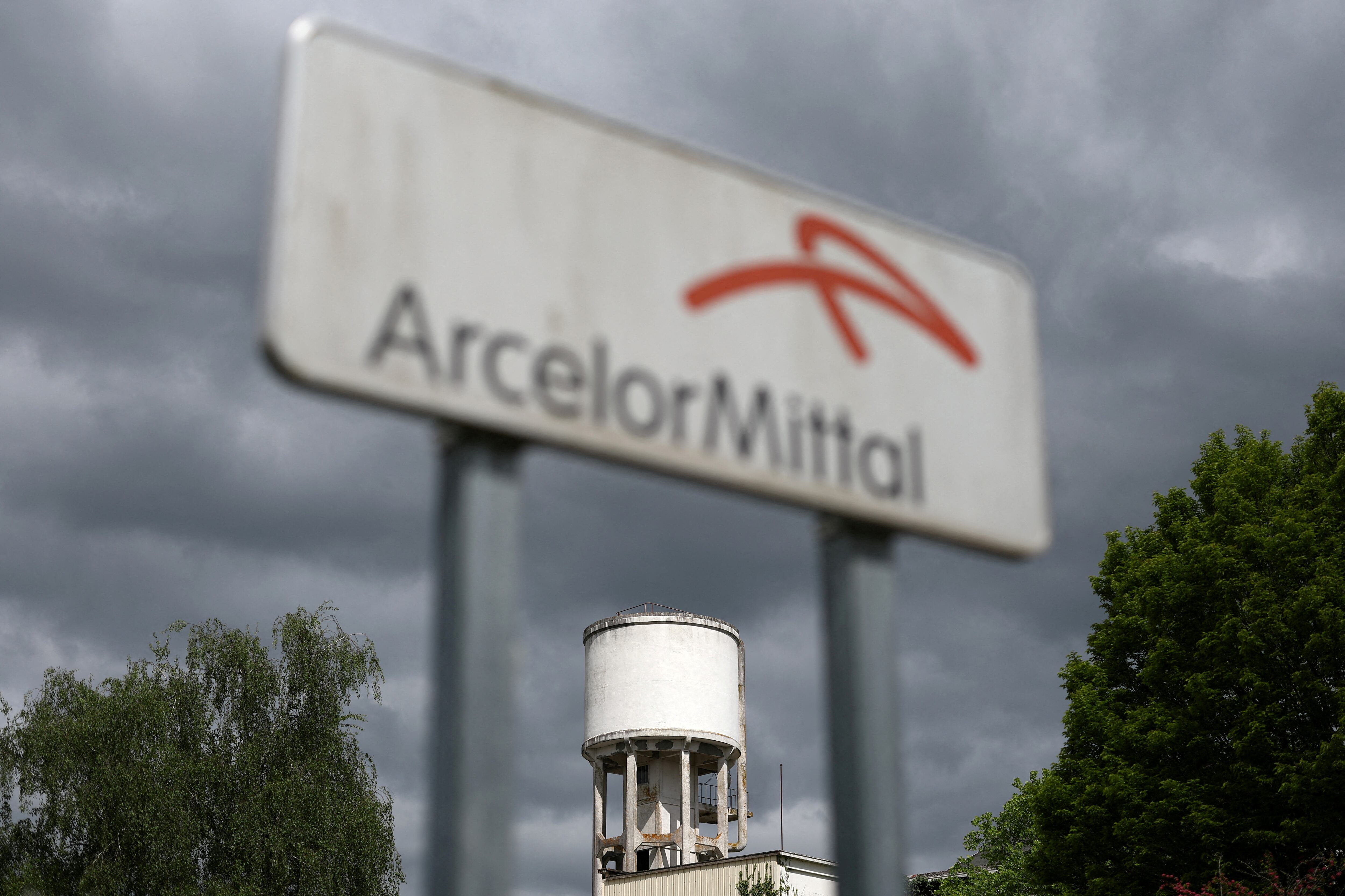 ArcelorMittal suspende la actividad en Ucrania ante los continuos ataques por la guerra y contabiliza pérdidas de 878 millones