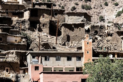 Vista de la aldea de Zrit, en la comuna rural de Aghbar. La mezquita es uno de los pocos edificios que ha quedado en pie. 