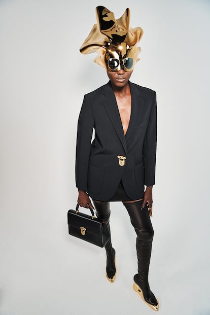 SCHIAPARELLI_RTWFW21_LOOK_21_Daniel_Roseberry