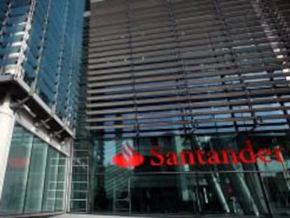 La sede del Banco Santander está en Londres, Reino Unido.