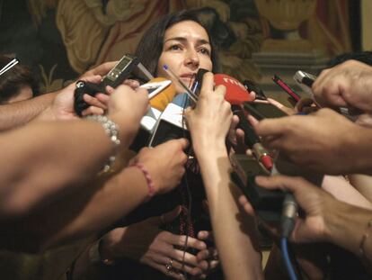 La ministra de Cultura, Ángeles González-Sinde, ayer por la mañana.