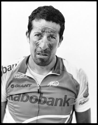 Juan Antonio Flecha, entusiasta y amante del pedaleo duro, de las clásicas del frío, el viento, la lluvia y el pavés. "Todos piensan que soy un idealista. Yo no podría contener mis emociones nunca" (Roubaix, 12-4-2008, París-Roubaix).
