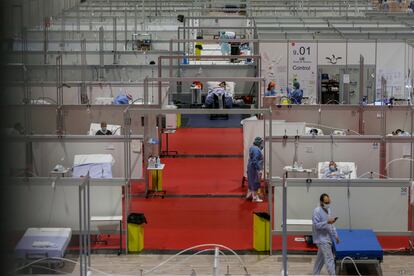 Interior del hospital de campaña de Ifema.