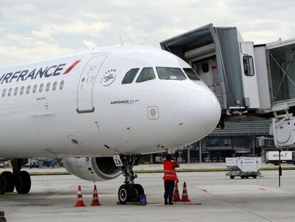 Un A321 de Air France, en el aeropuerto parisino Charles de Gaulle.