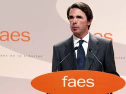 Aznar considera que el precio político de un rescate a España sería muy alto