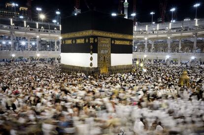 Peregrinos musulmanes en la Gran Mezquita, el santuario sagrado ms importante del Islam, en La Meca (Arabia Saud).