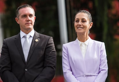 Adrián Ruvalcaba y Claudia Sheinbaum, durante un acto en Ciudad de México, en una imagen de 2019.