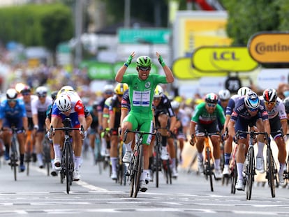 Cavendish celebra su 32ª victoria en el Tour.