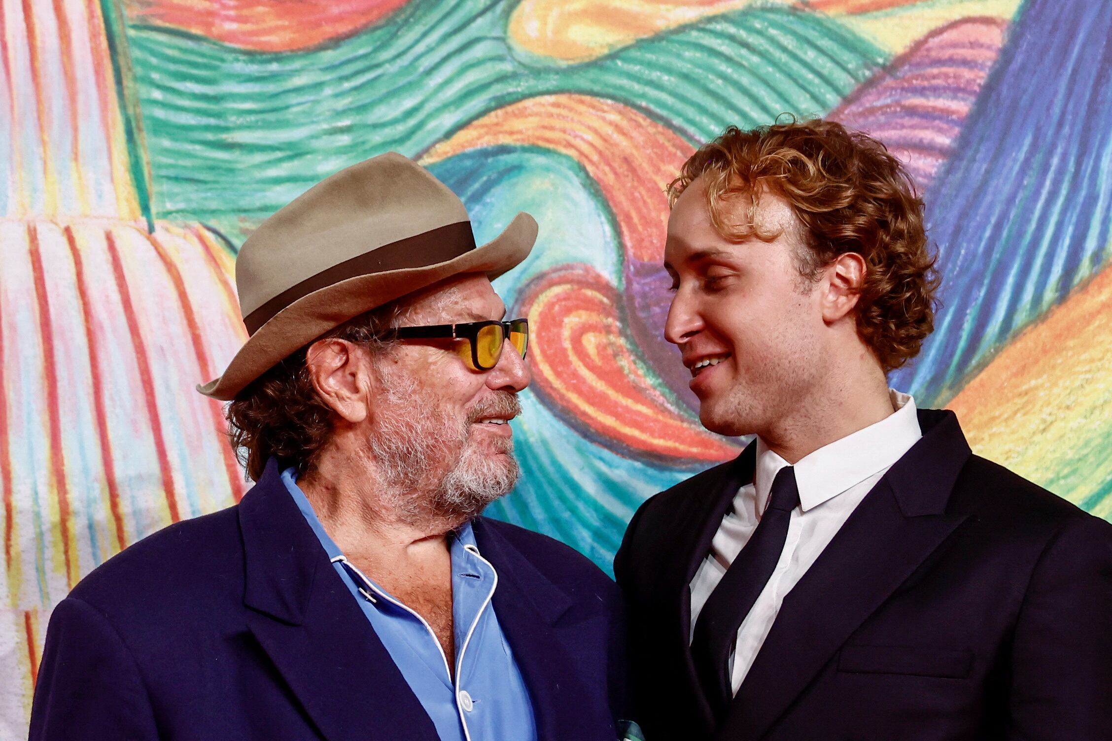 Olmo y Julian Schnabel el domingo en el Festival de Venecia.