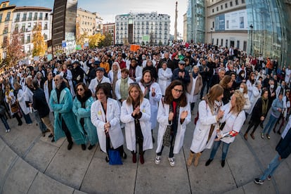 Concentración este domingo en Madrid en apoyo de la huelga de médicos y pediatras de Atención Primaria.