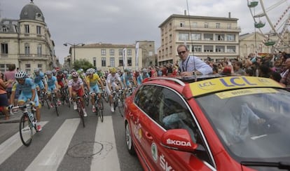 Prudhomme, en el coche, en la 16&ordf; etapa.