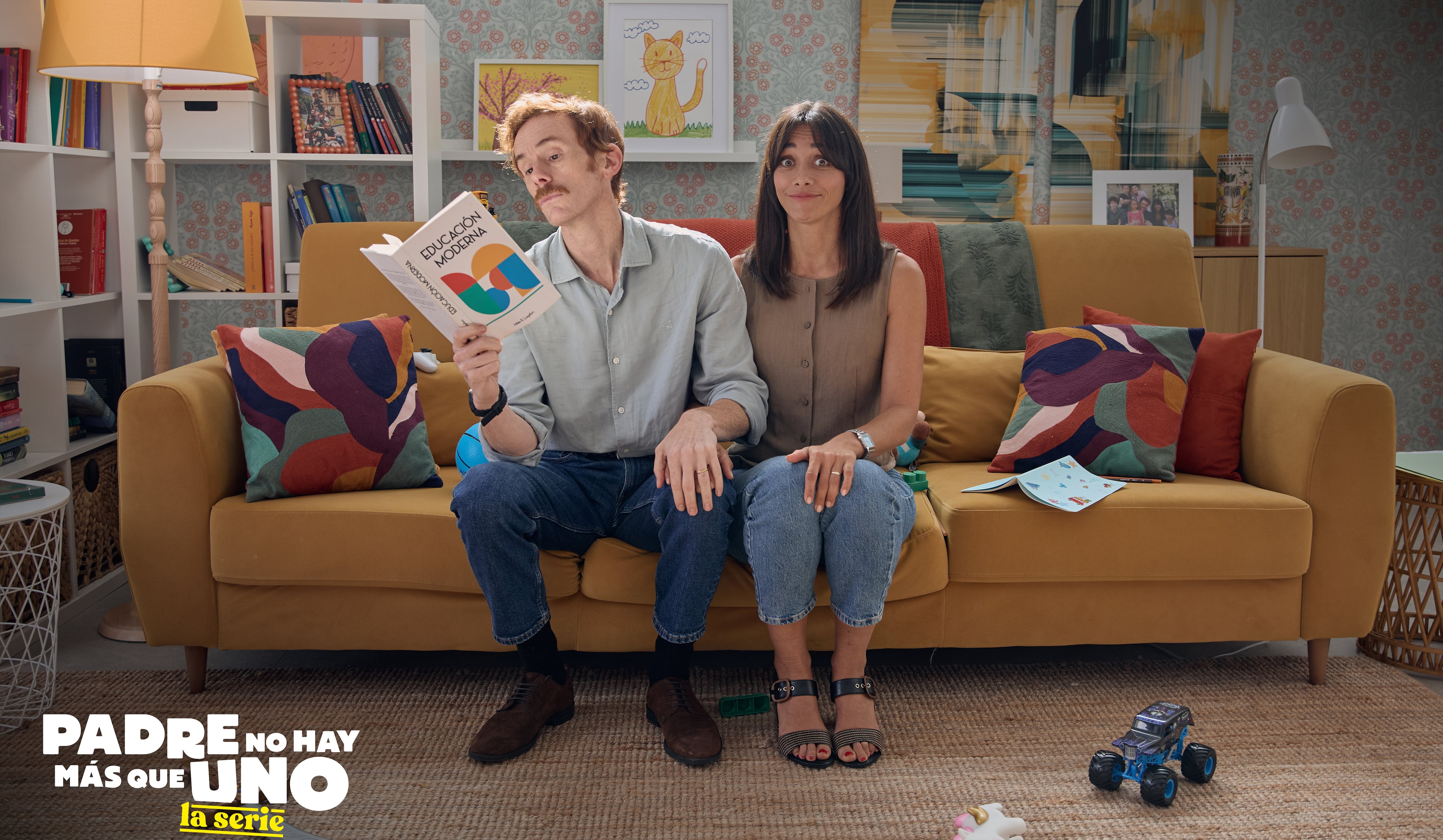 Daniel Pérez de Prada y Mariam Hernández, protagonistas de 'Padre no hay más que uno, la serie'.