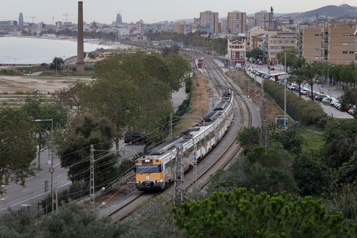 El Govern da luz verde al traspaso de la línea R1 de Rodalies ...