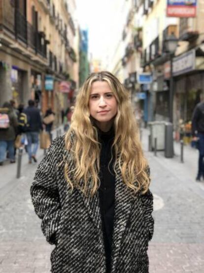María Ballesteros lleva desde los 18 años dedicada, de una u otra forma, al periodismo cultural y de moda, algo que tuvo claro desde los 13, cuando un 'Tentaciones' cayó en sus manos. Desde marzo del pasado año es presidenta de PAM, asociación de la que forma parte desde su fundación, a comienzos de 2015. “Que me hicieran la propuesta para el cargo me resultó halagador. Estar aquí es una oportunidad muy buena para seguir creciendo”.