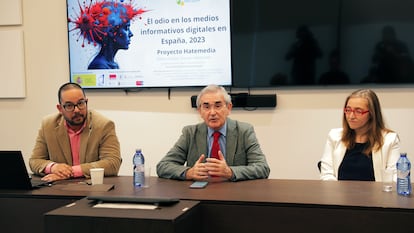 Elías Said, Julio Montero y Almudena Ruiz, directores e investigadora del proyecto Hatemedia de la Universidad Internacional de La Rioja (UNIR).