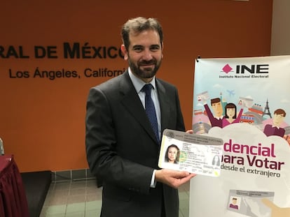 Lorenzo C&oacute;rdova, presidente del INE, en Los &Aacute;ngeles.