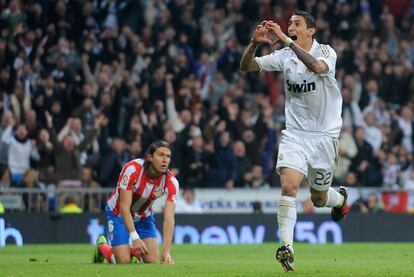 Di María hace su clásica celebración tras aprovechar un pase de Cristiano para marcar el segundo gol del Real Madrid.