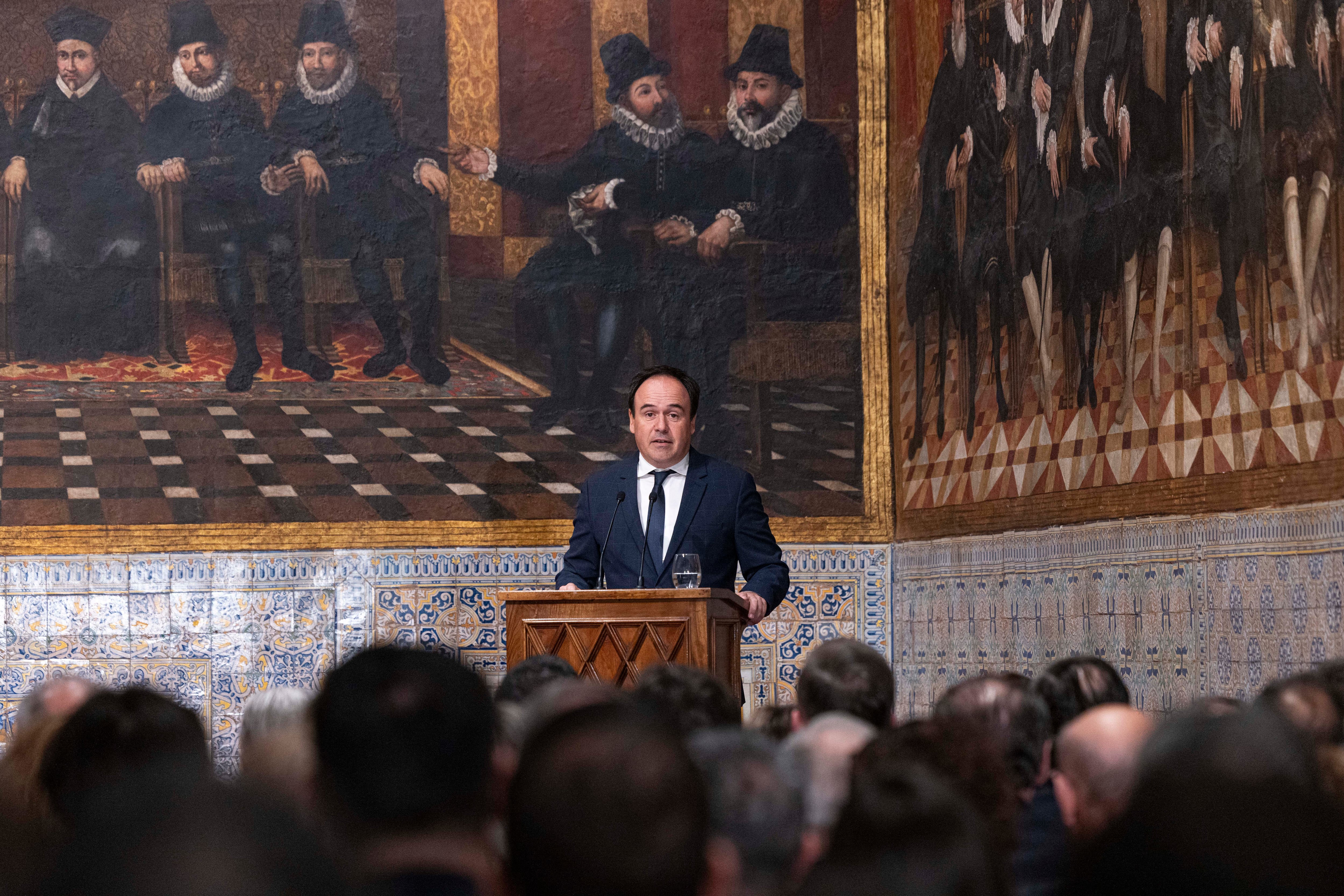 Жертвы наводнения просят президента совета объяснить свои извинения