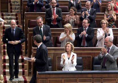 Zapatero se ha marchado tras su intervención justo cuando se cumplía una hora de su llegada al hemiciclo, acompañado del candidato socialista a la Presidencia, Alfredo Pérez Rubalcaba.