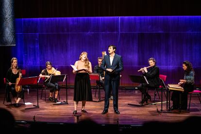 El Sollazzo Ensemble durante su concierto del domingo por la tarde en el Hertz. A la izquierda, su directora, la fidulista Anna Danilevskaia.