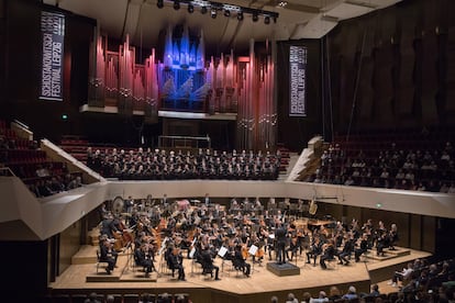 Aspecto que presentaba la Gewandhaus de Leipzig el jueves por la mañana, cuando se interpretaron las tres primeras sinfonías de Dmitri Shostakóvich.