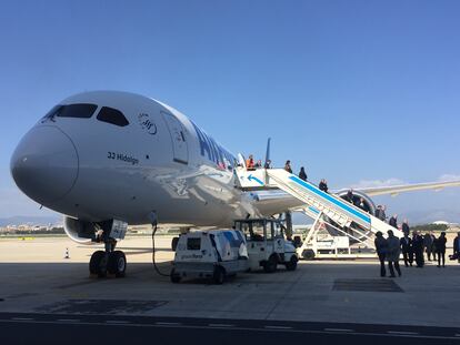 Vuelo inaugural Madrid-Palma de Mallorca del nuevo avión Boeing 787-900 Dreamliner de AirEuropa. Es el primero de los 16 encargados por la aerolínea española para su flota.