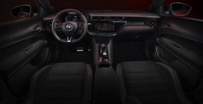 Mandos del Alfa Romeo Junior Ibrida