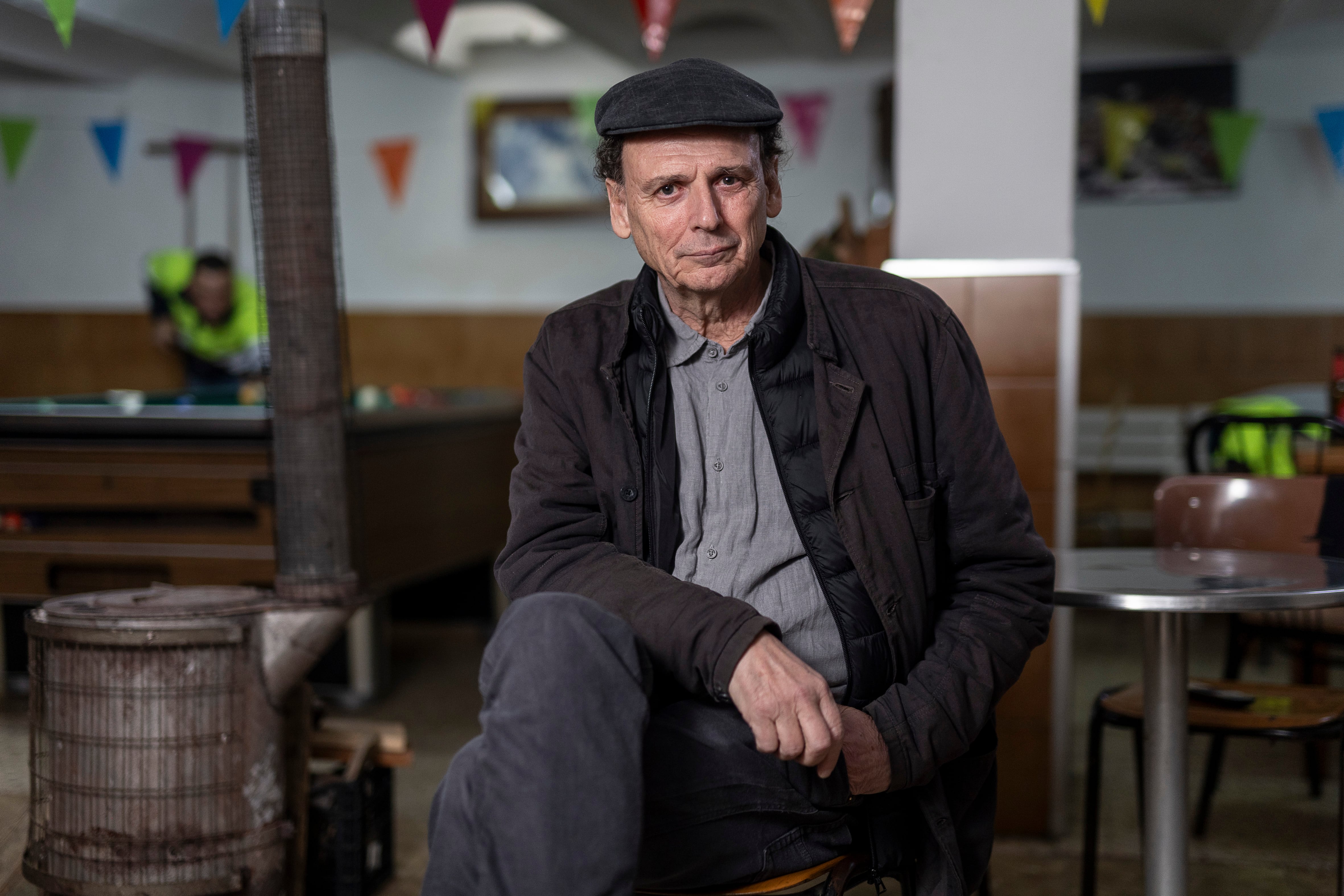 José Luis Guerin, cineasta: “Las películas necesitan de lo auténtico de las periferias porque el centro murió por los mojitos y el ‘brunch”