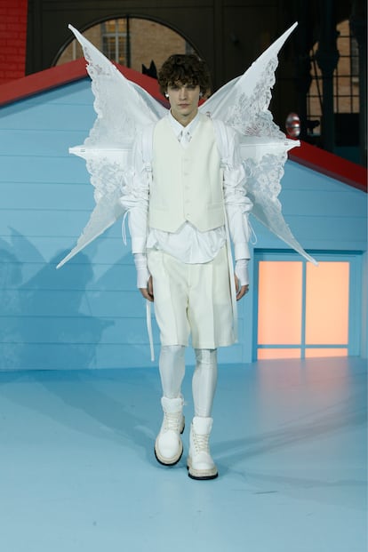 Imagen del desfile de Louis Vuitton, un homenaje a su director creativo, Virgil Abloh, fallecido el pasado noviembre.