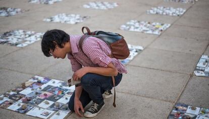 Las 8.000 postales en el Monumento a la Revolución en el DF.