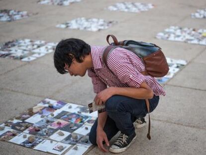 Las 8.000 postales en el Monumento a la Revolución en el DF.
