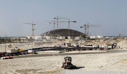 Trabajos de construcci&oacute;n de la subsede del Museo del Louvre en Abu Dhabi en una imagen del pasado noviembre