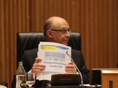 El ministro de Hacienda, Cristóbal Montoro, en el Congreso