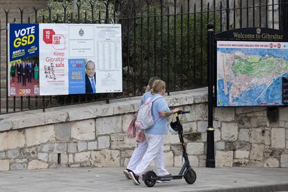 Carteles electorales, este jueves en Gibraltar.
