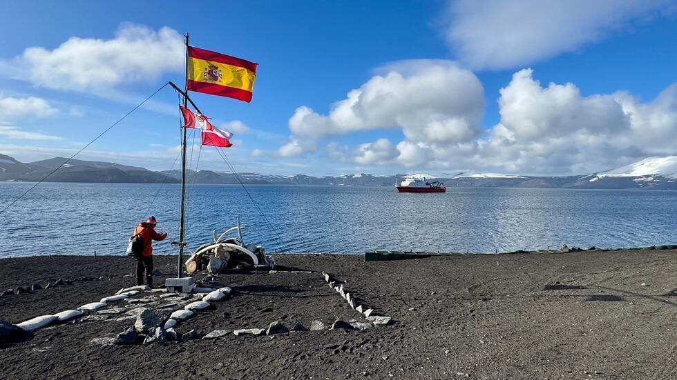 Massive methane leaks detected in Antarctica, posing potential risks