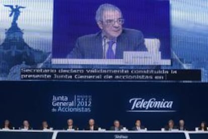 Telefónica celebra su Junta de accionistas, con su presidente, César Alierta.
