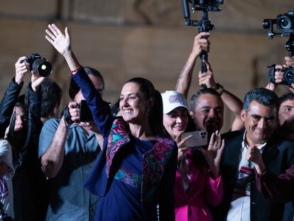 Claudia Sheinbaum celebra en el Zócalo con sus seguidores el día 03 de junio de 2024.