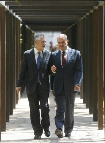 José Antonio Griñán y Manuel Chaves, en Sevilla.