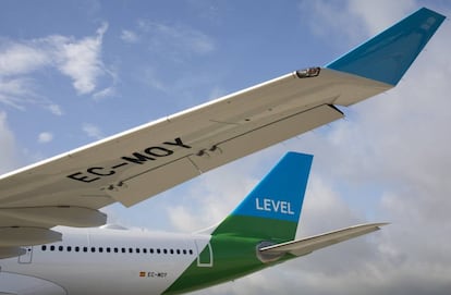 Un avión de Level.