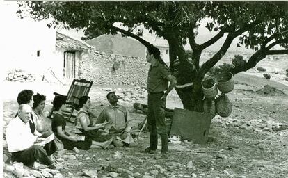 Granada, Huelva, Cuenca, Teruel, Lugo, Orense, Pontevedra, Jaén, Almería, Cáceres y León fueron las provincias en las que el SUT desarrollo sus campañas de forma sucesiva desde 1962 hasta 1968. En la imagen la campaña en Granada de 1963.