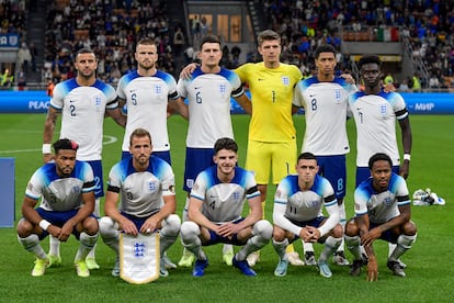 El equipo de Inglaterra posa antes de un partido.