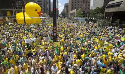 Manifestação pelo impeachment em São Paulo, na avenida Paulista.