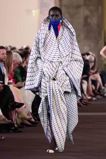 Schiaparelli_HCFW2324_Look21