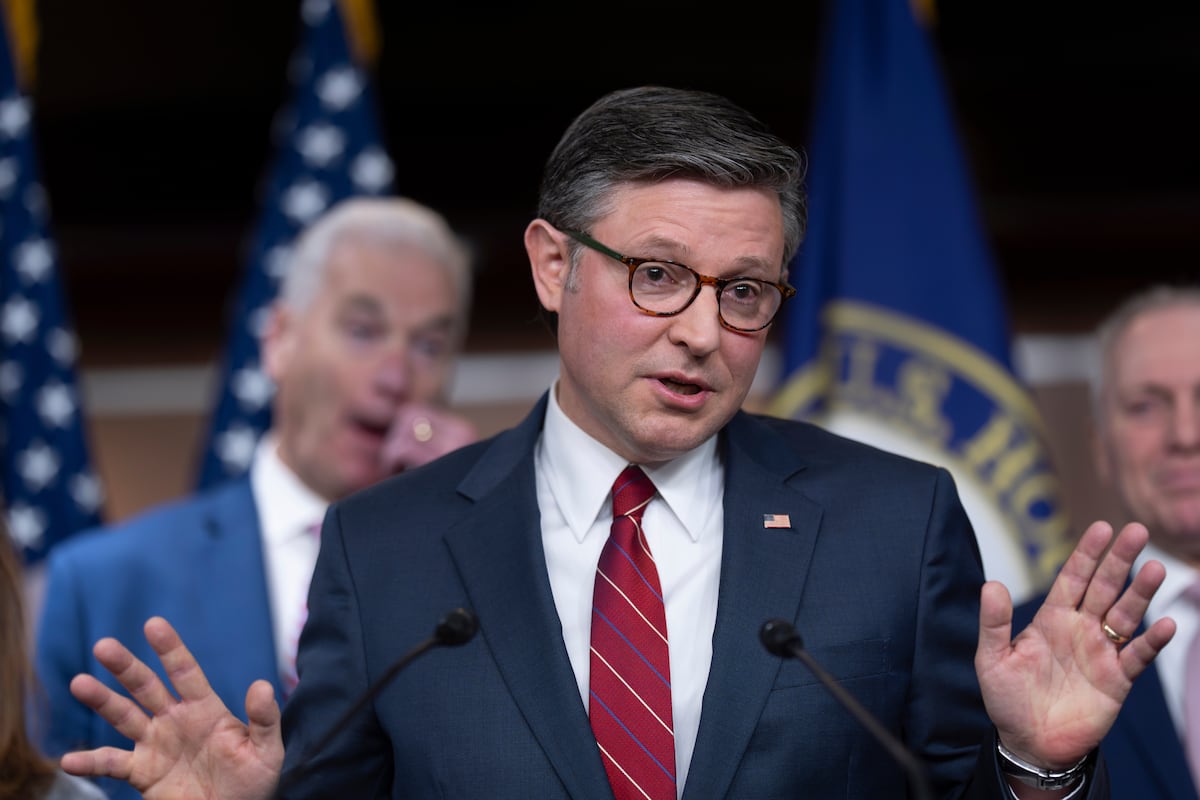 Los republicanos desbloquean el cierre parcial del Gobierno en una votación agónica en el Congreso de Estados Unidos